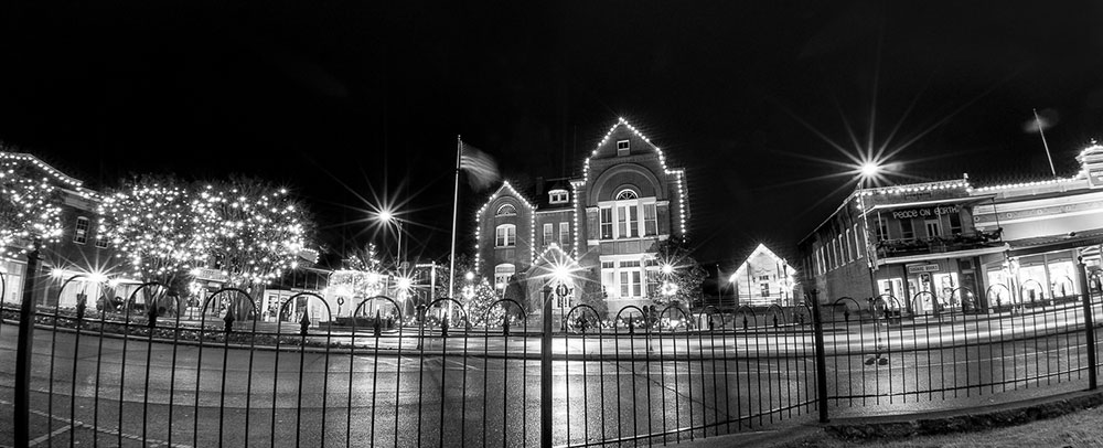 Black and white image of City Hall